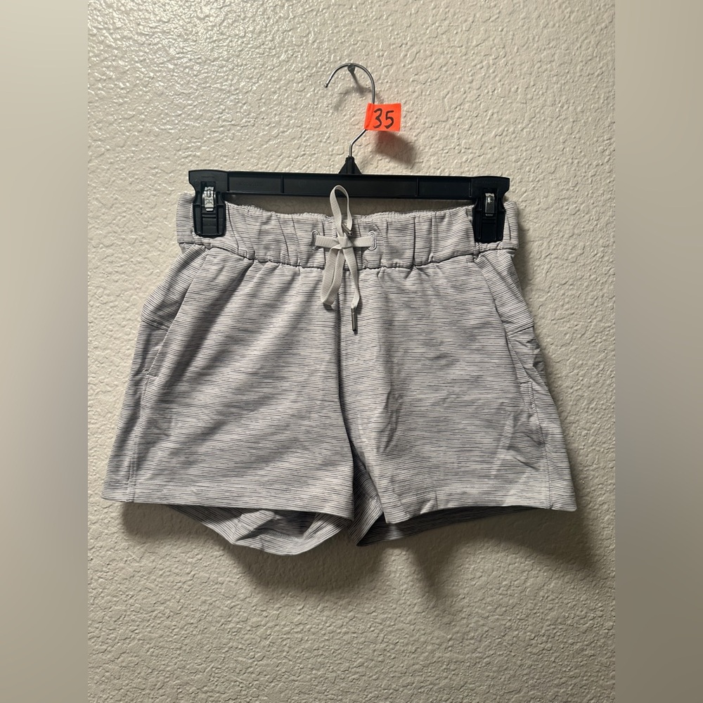 Lululemon on the fly shorts size 2. A35